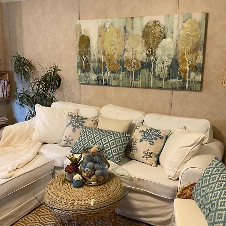 Your Own Cozy Tiny Home Остелл Экстерьер фото